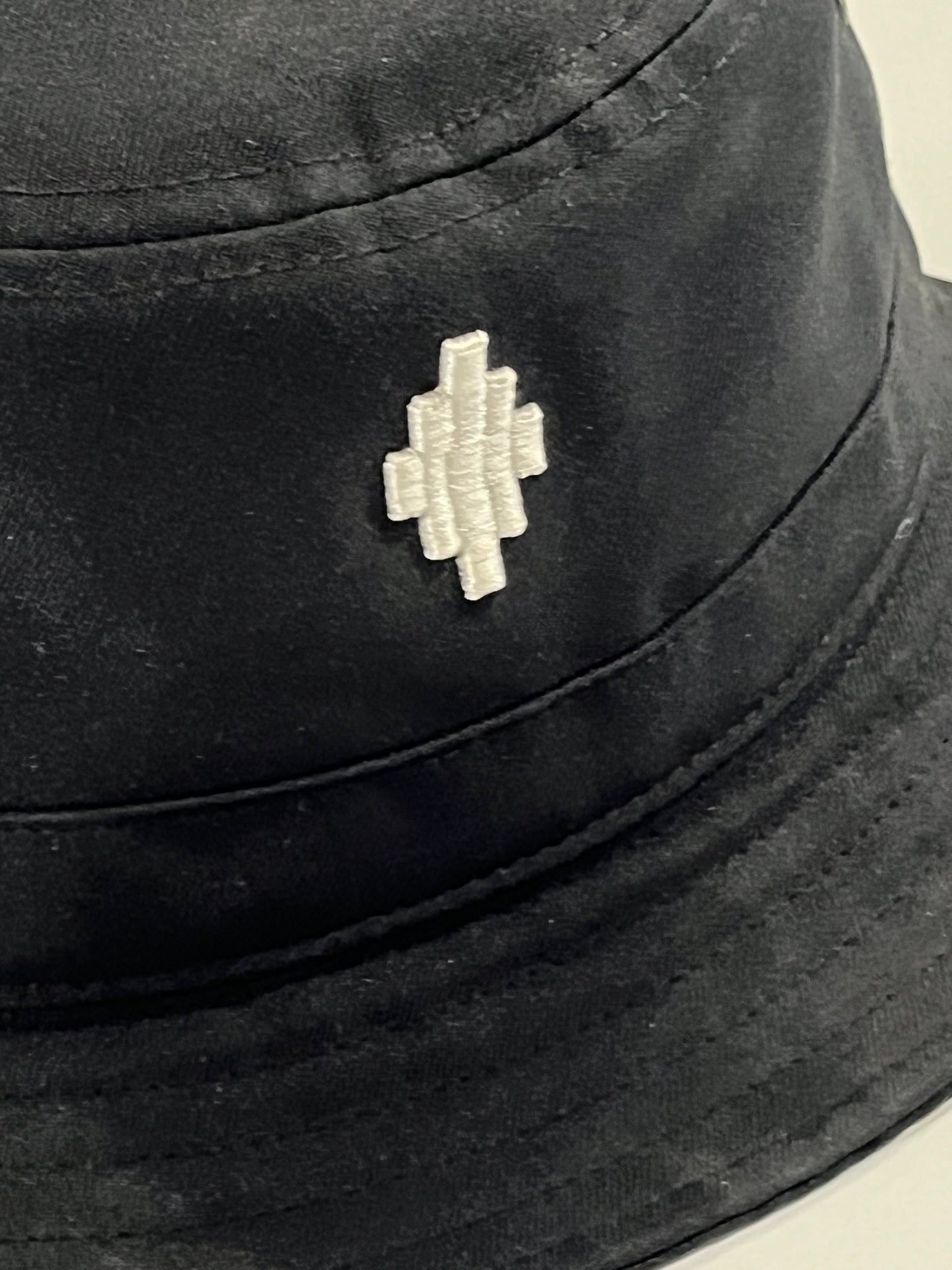 Marcelo Burlon Logo Bucket Hat